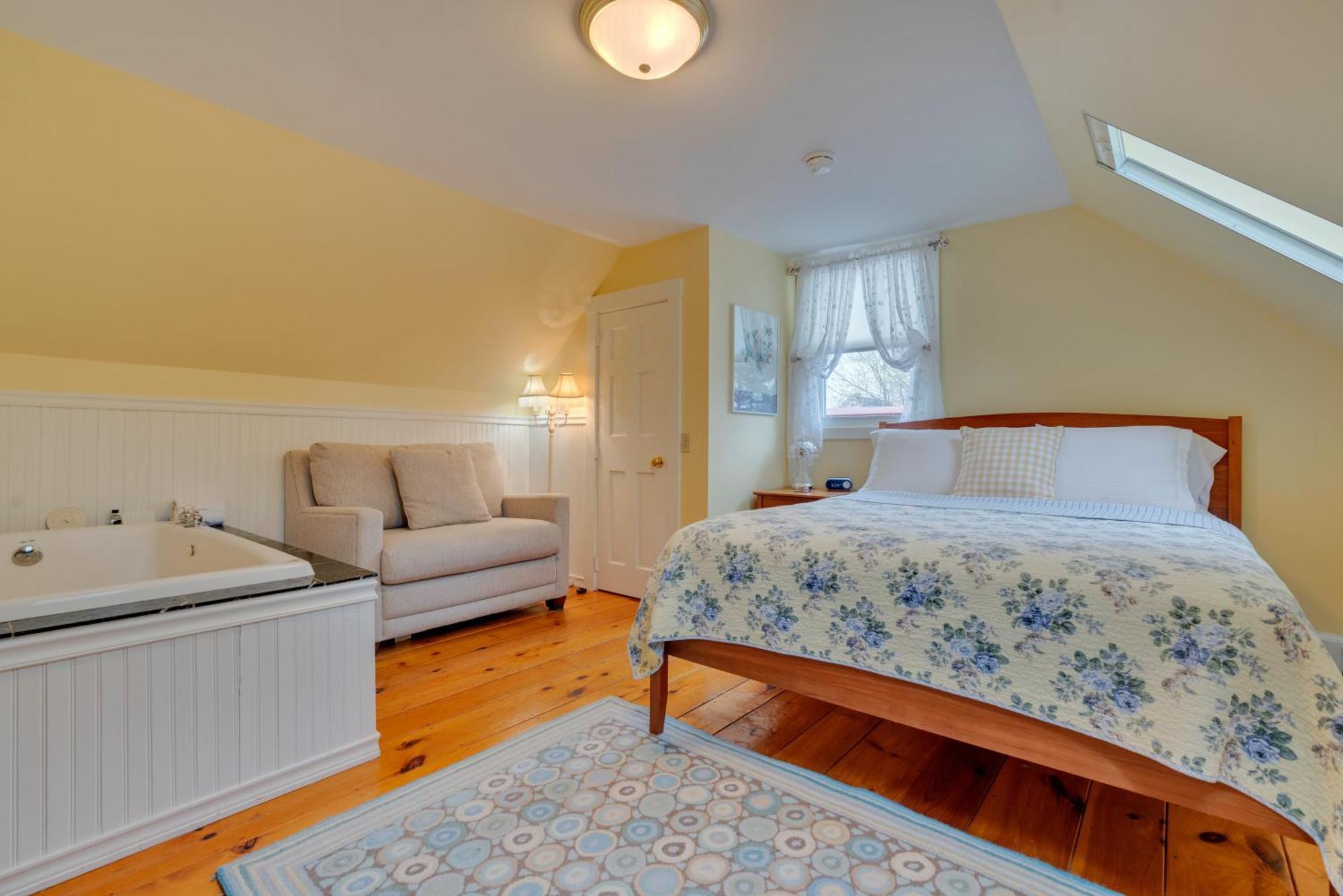 James Place Inn Bed And Breakfast Freeport Exterior photo